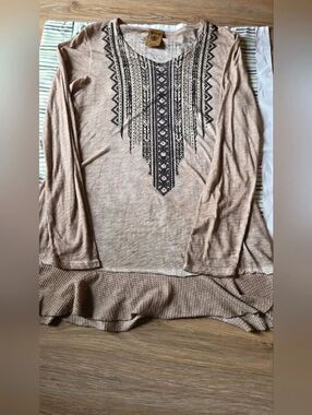 Vocal S Taupe Embellished Rhinstones LnSlv V-neck Boho Southwest Women's Top